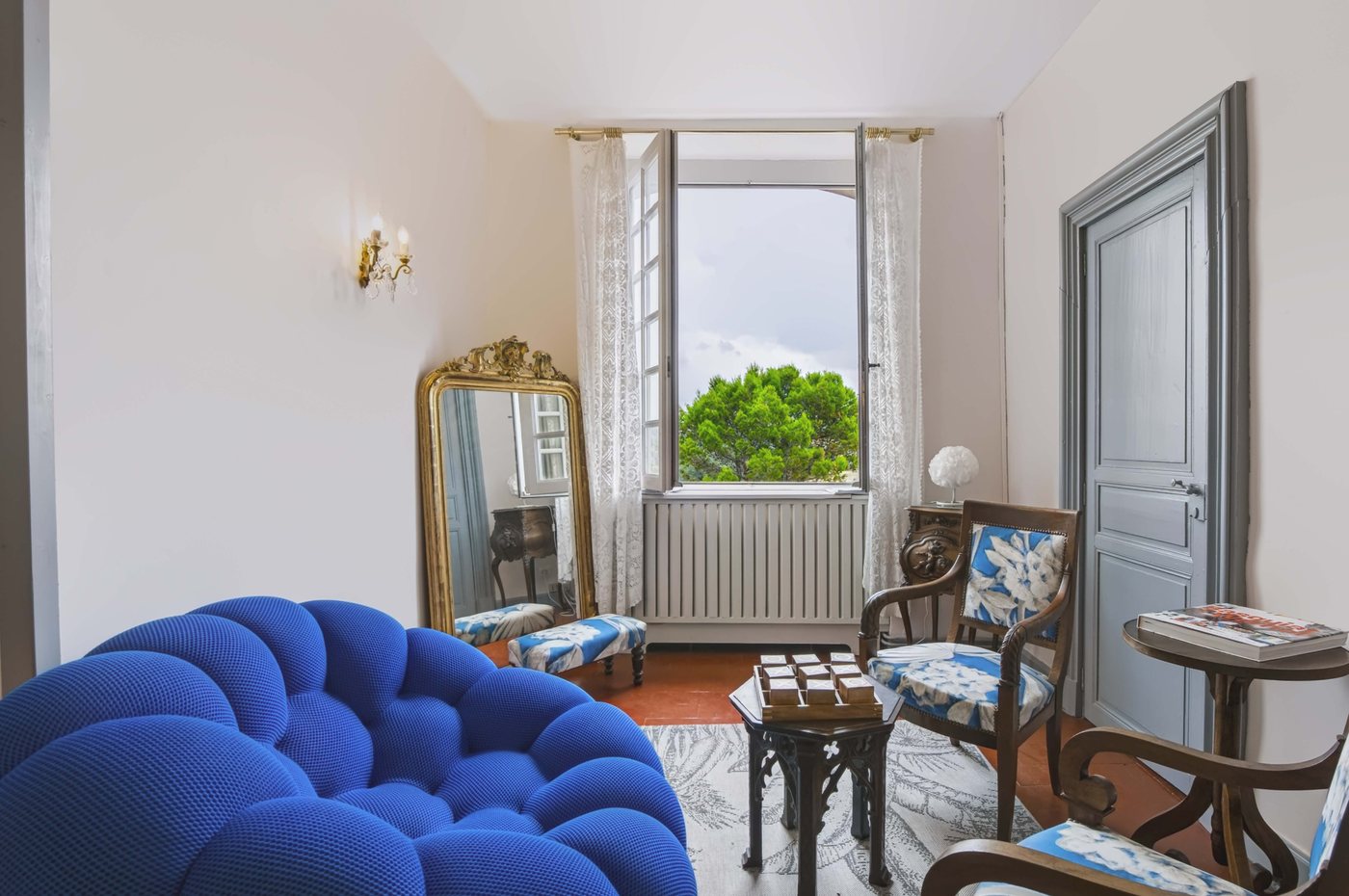 Le Petit Salon